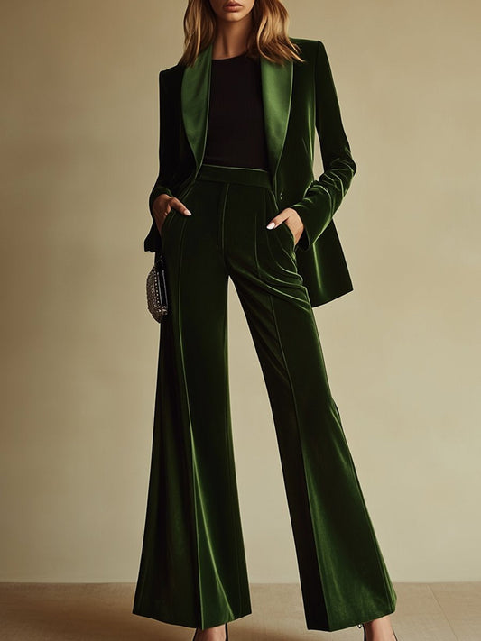 Luxurious Retro Green Velvet Ensemble